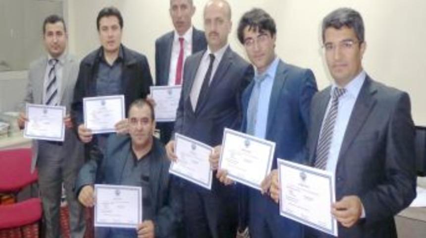 Muş'ta 100 Saatlik Kursu Tamamlayanlara Sertifikaları Verildi