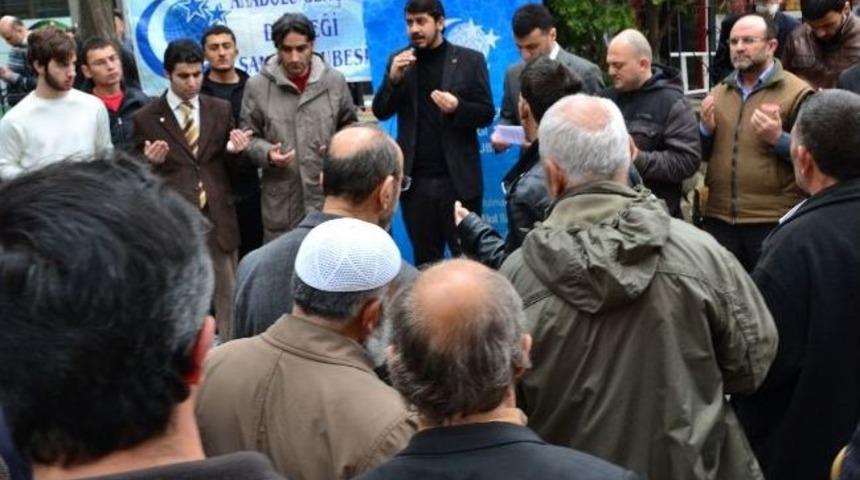 &ldquo;zincirler Kırılsın, Ayasofya A&ccedil;ılsın&rdquo;