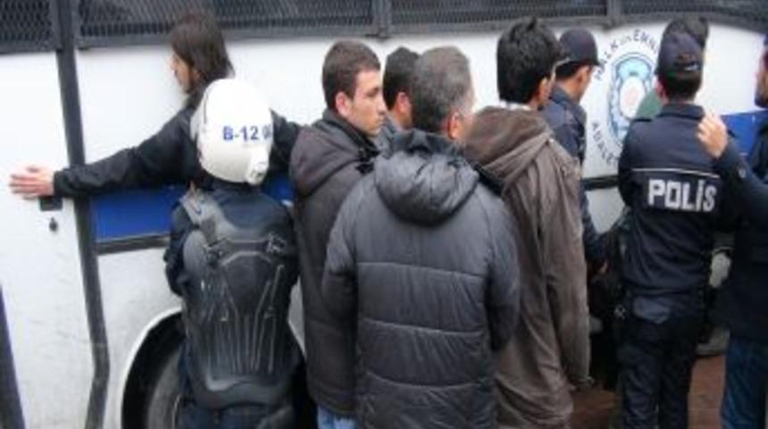 İstanbul &Uuml;niversitesi'nde 56 &Ouml;ğrenci G&ouml;zaltına Alındı