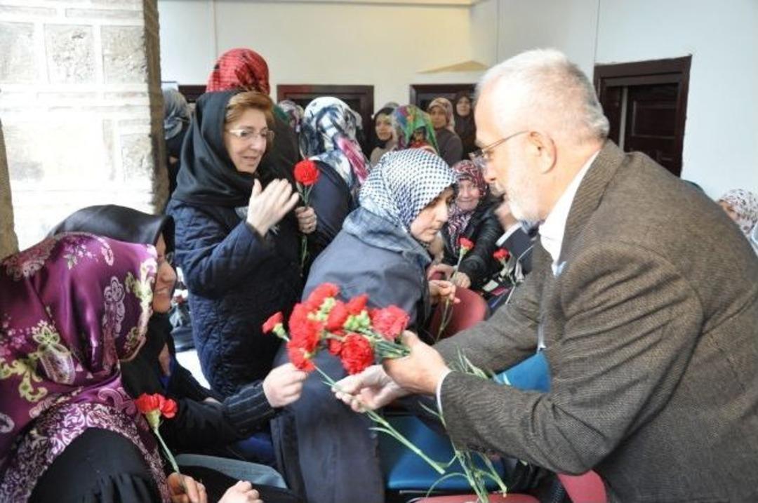 İneg&ouml;l'de Kutlu Doğum Coşkusu