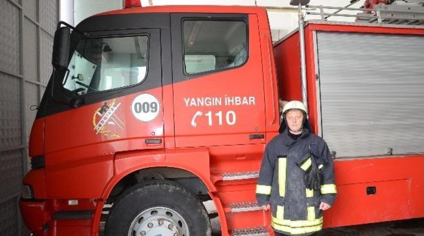 Hem İtfaiyeci Hem Futbol Hakemi