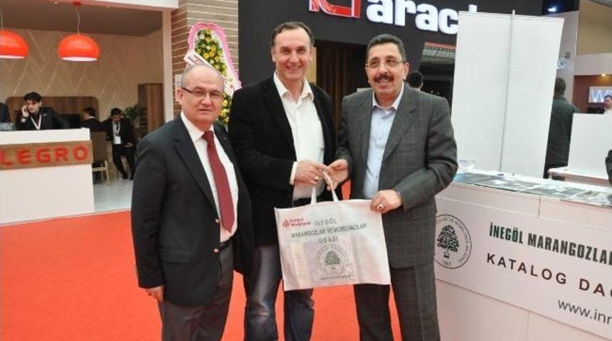 İneg&ouml;l Mobilyacılar Odası Modef'te Binlerce Katalog Dağıttı