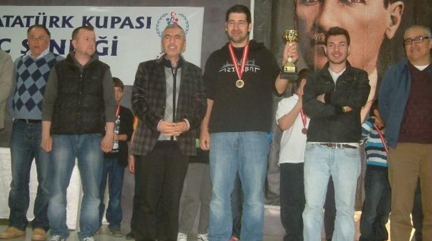 Burhaniye&rsquo;de Atat&uuml;rk Kupası Satran&ccedil; Şenliği