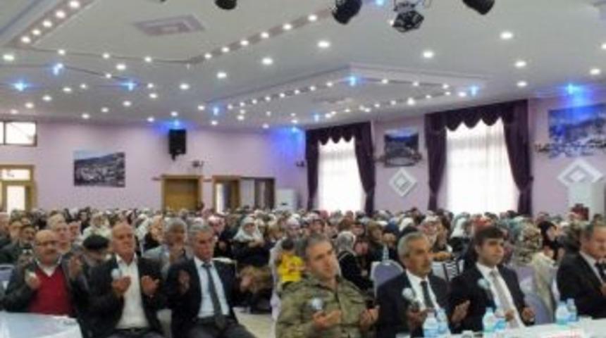 Koyulhisar&rsquo;da &ldquo;hz.peygamber Ve İnsan Onuru&rdquo; Adlı Program D&uuml;zenlendi