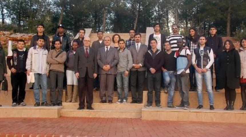 (&ouml;zel)-birleşmiş Milletler Gibi &Uuml;niversite