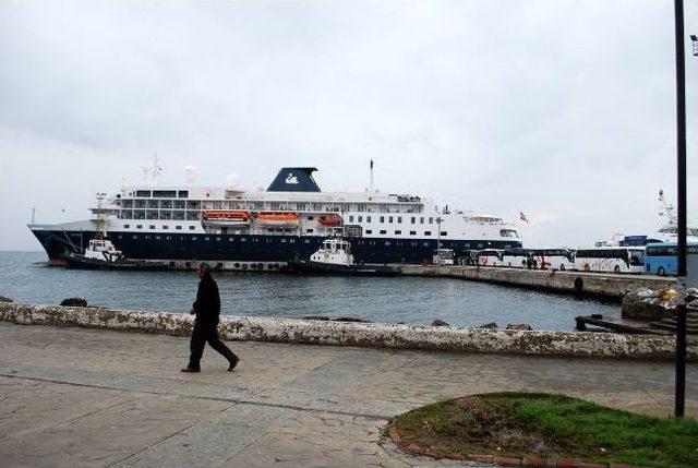 Yılın İlk Turist Gemisi Mudanya’ya Geldi