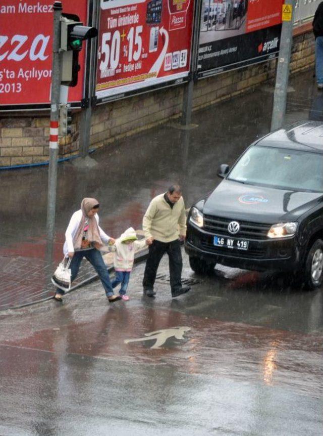 Kahramanmaraş'ta Sağanak Yağış