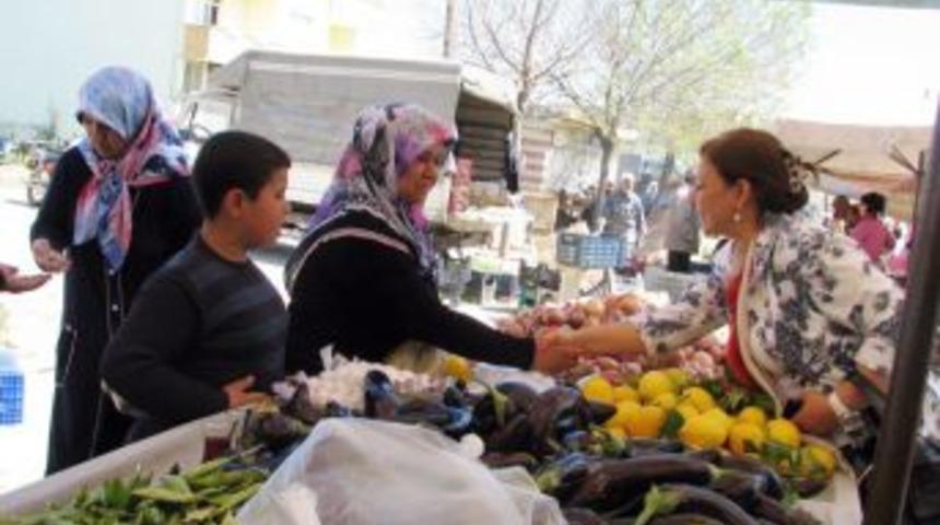 CHP'li kadınlar İmamoğlu'nda