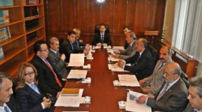 Osb Y&ouml;netimi Vali Başk&ouml;y Başkanlığında Toplandı