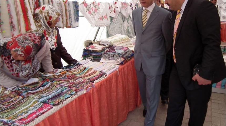 Samanyolu Derneği'nden Ihtiya&ccedil; Sahibi &Ouml;ğrenciler Yararına Kermes