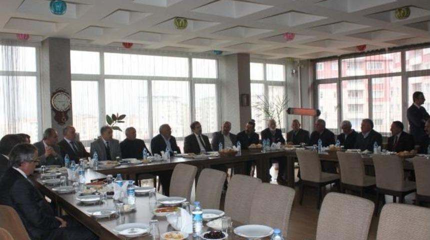 Paland&ouml;ken Belediyesi&rsquo;nden Bin Bir S&uuml;nnet Ş&ouml;leni