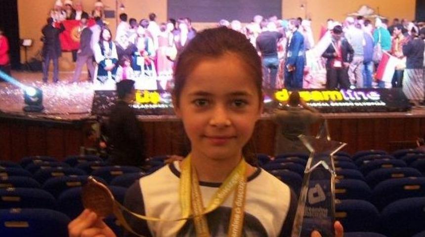 D&uuml;ş &Ccedil;izgisi Tasarım Olimpiyatı'nda 3. D&uuml;zce'den