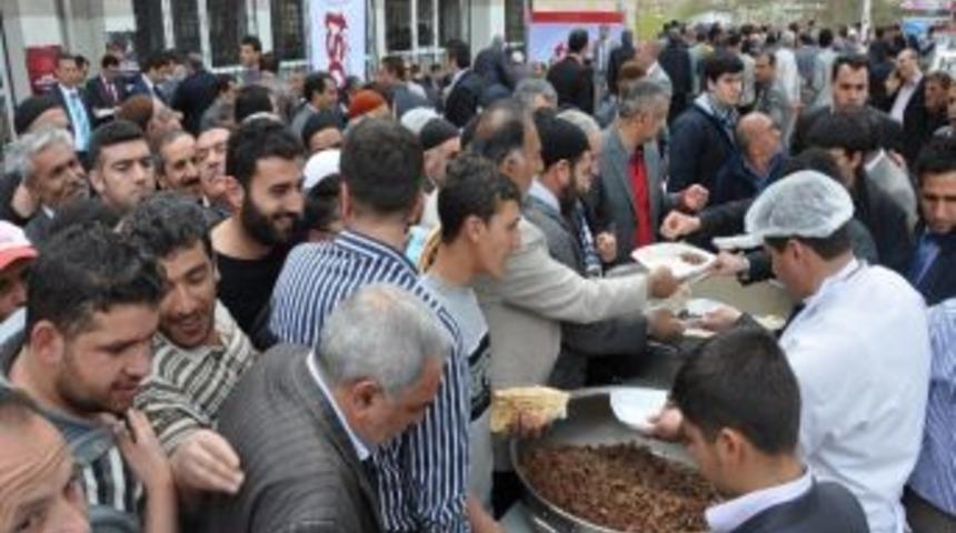 Etso'dan Kutlu Doğum Pilavı