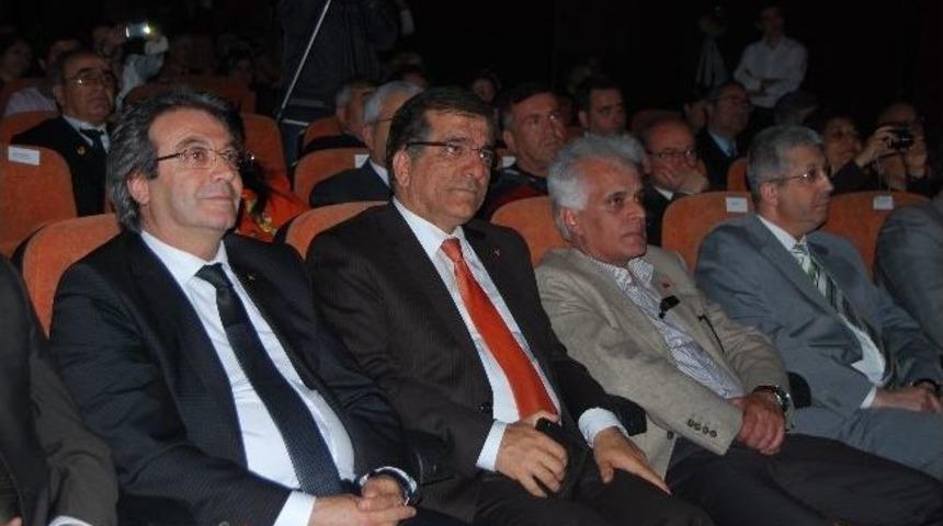 "ateşte A&ccedil;an G&uuml;ller" Ağlattı