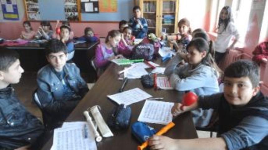 Balya'da &Ouml;ğrenciler, "orff" &Ouml;ğreniyor