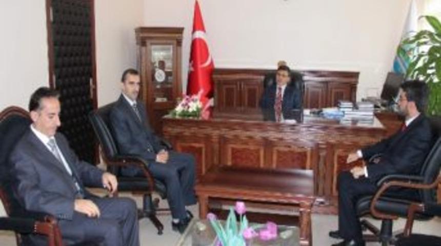 Beyşehir&rsquo;de Din G&ouml;revlilerinden Kaymakama &Ccedil;i&ccedil;ek