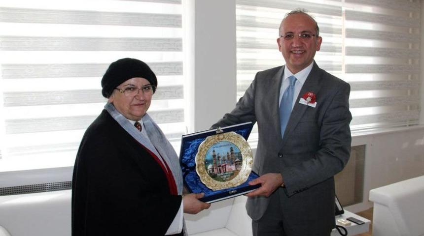 Yazar Belkıs İbrahimhakkıoğlu, Bitlisli &Ouml;ğrencilerle Buluştu