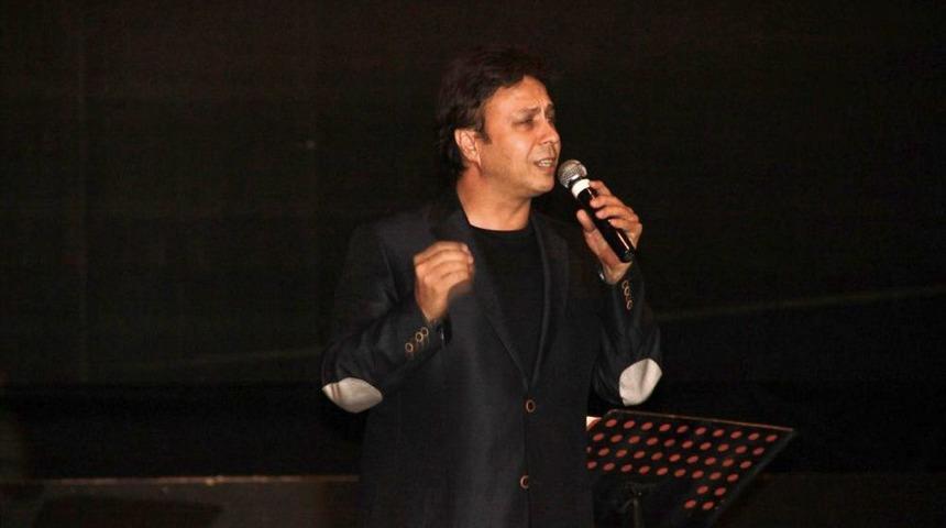 Pop Sanat&ccedil;ısı Yusuf G&uuml;ney: Tek Arzum Peygamber Efendimizin Şefaatine Nail Olmak