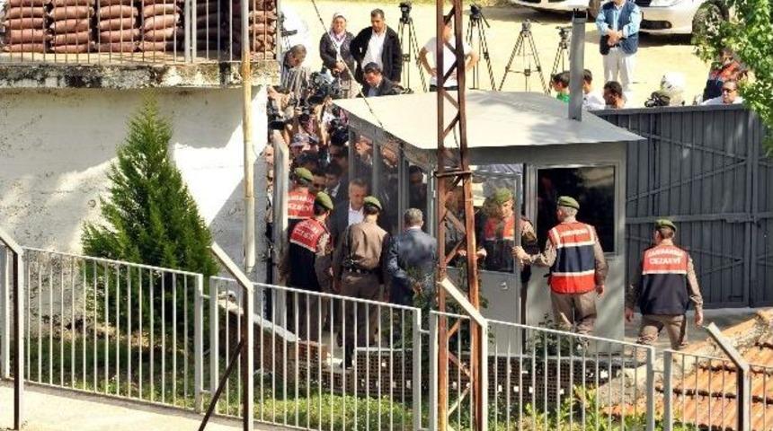 Ağar&rsquo;ın Tahliye Haberi Hem Sevindirdi Hem De &Uuml;zd&uuml;