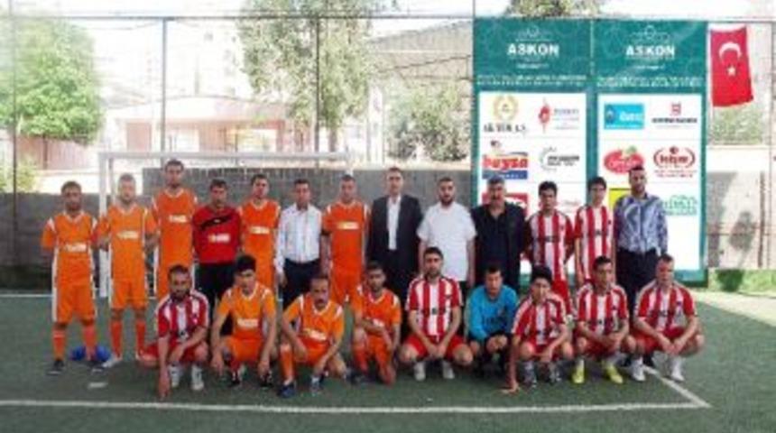 Ak Parti'li Erdin&ccedil;'ten Askon Futbol Turnuvasına Ziyaret
