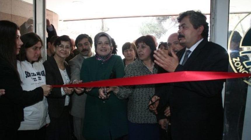 Zihinsel &Ouml;z&uuml;rl&uuml; Bireylere Y&ouml;nelik Ahşap Boyama Sergisi A&ccedil;ılışı Yapıldı