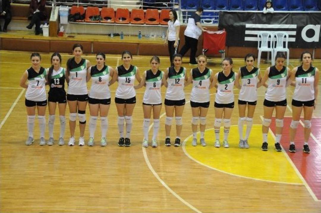 Manisa Belediyespor&rsquo;un Sultanları &Uuml;&ccedil;&uuml;nc&uuml; Lig&rsquo;e Y&uuml;kseldi