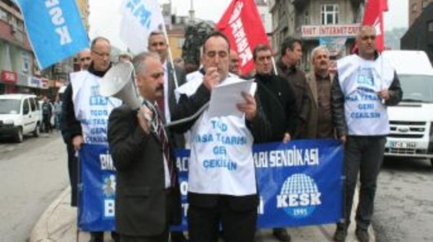 Birleşik Taşımacılık &Ccedil;alışanları Sendikası, Bir G&uuml;nl&uuml;k İş Bırakma Eylemi Yaptı