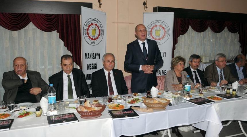 Manisa&rsquo;nın Tarih Ve K&uuml;lt&uuml;r &Ouml;zelliklerinin Yer Aldığı Kitap Yayınlandı