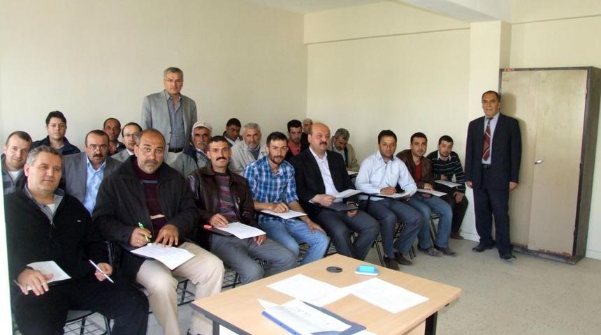 Arıcılık Kursunu Bitiren 27 Kursiyere Belgeleri Verildi