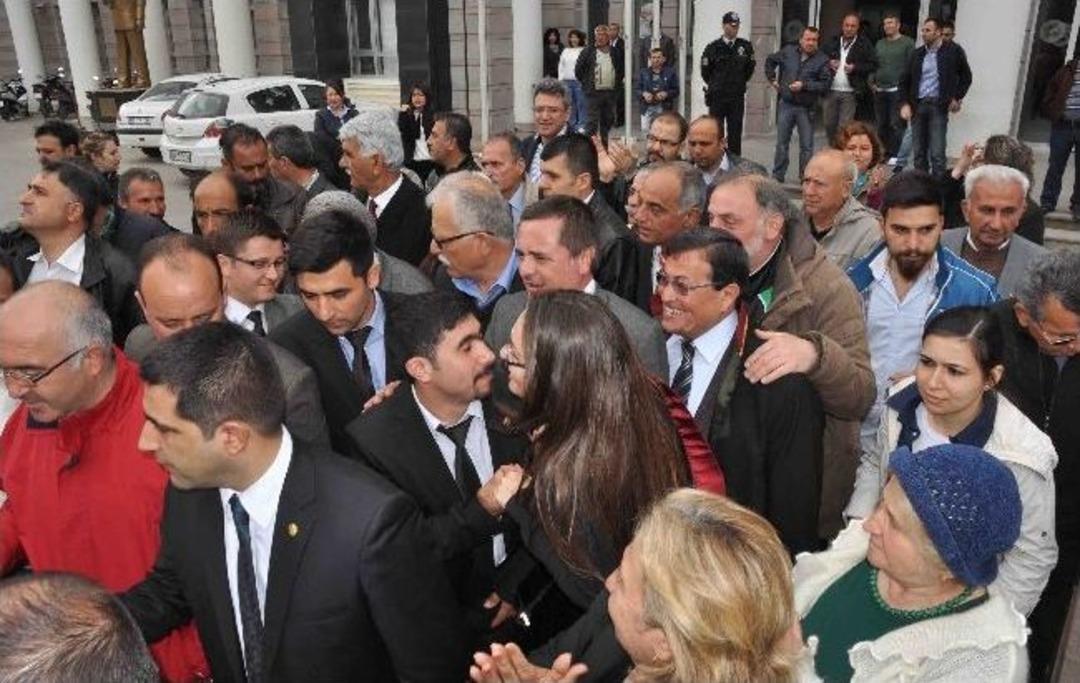 10 Kasım Davasında Gen&ccedil;ler Beraat Etti