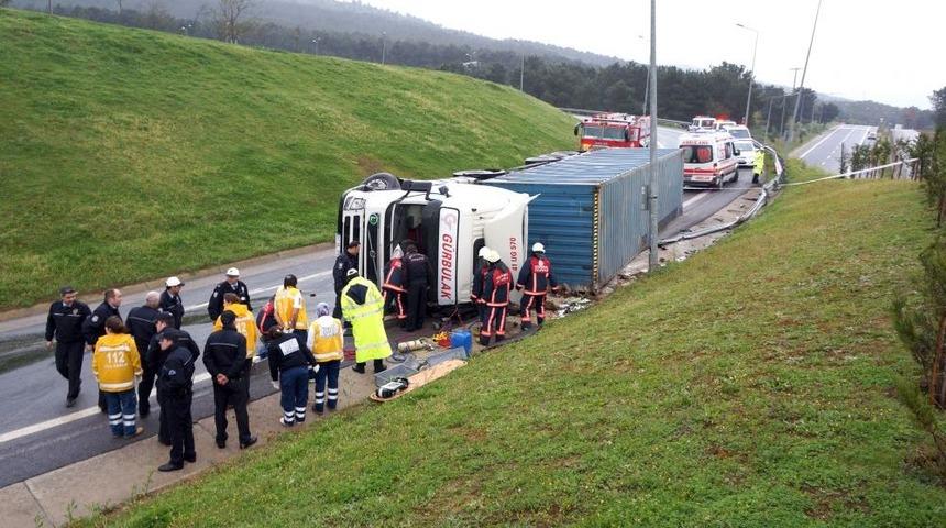 Polisten Gazetecilere Ceset Torbasıyla Perde