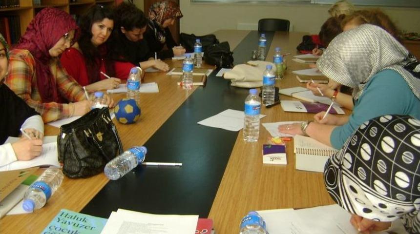 Velilere 'Annelik Sanatı' Semineri