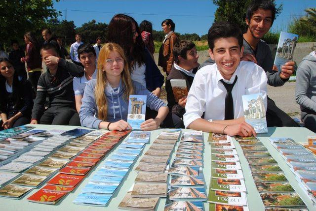 Turizm Öğrencileri Bölgenin Kültürel Varlıklarını Tanıtıyor