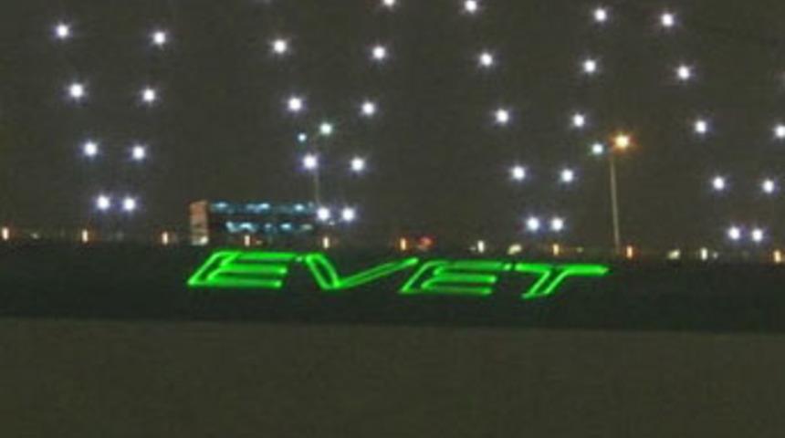 Boğazi&ccedil;i K&ouml;pr&uuml;s&uuml;'nde hem &ouml;l&uuml;m hem evlilik