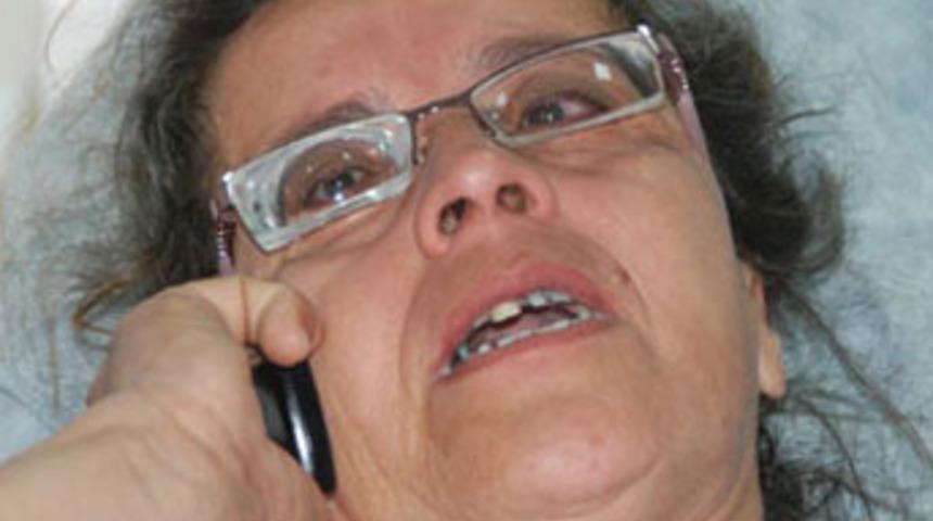 Eski kocasının sevgilisi bı&ccedil;akladı