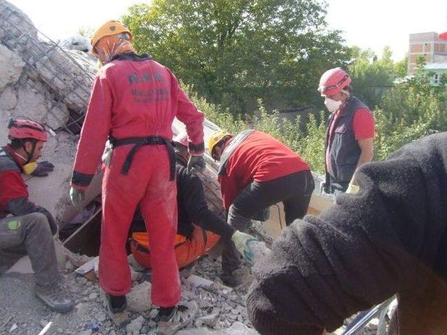 Bursa nın Arama Kurtarma Ekibi İran a Gitmek İ&ccedil;in Hazır Bekliyor 1