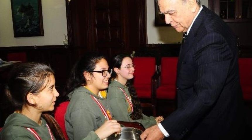 D&uuml;nya Şampiyonlarına &ldquo;tatlı&rdquo; Kutlama