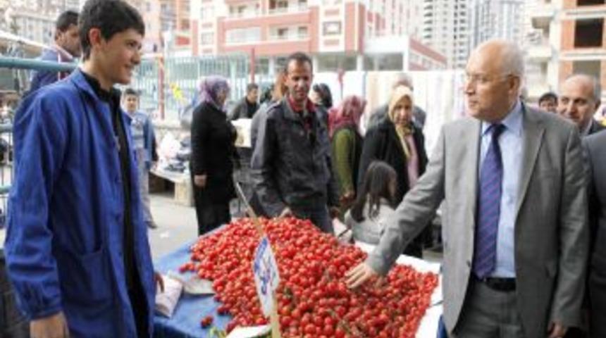 Belediye Başkanı Yaşar, Pazarları Denetledi