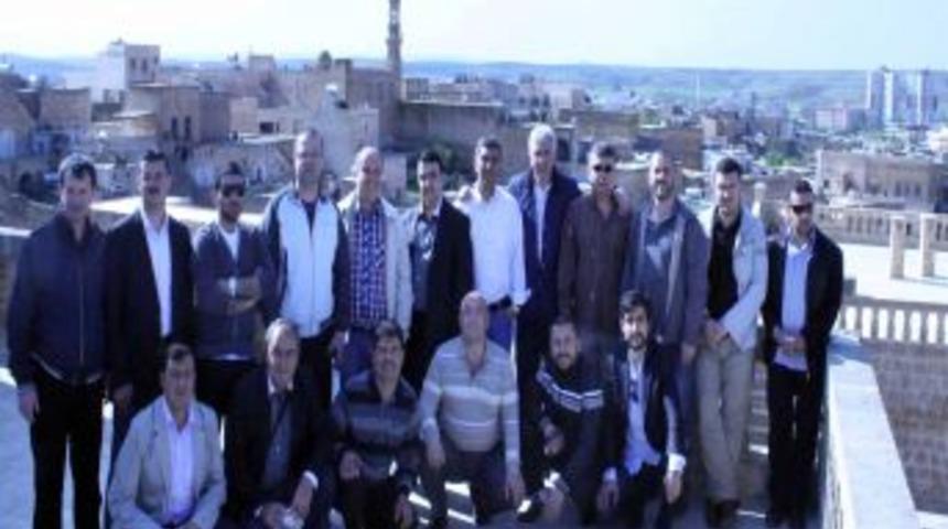 Buldanlı Işadamları G&uuml;neydoğudaki Eğitim G&ouml;n&uuml;ll&uuml;lerini Ziyaret Etti