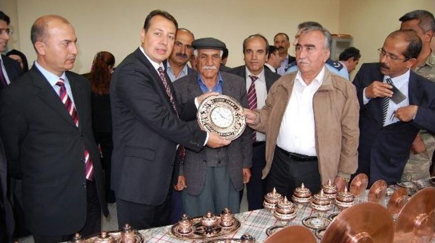 Bakırcılık Kursiyerleri Sertifikalarını Aldı