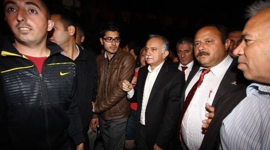 Başkan Karabağ'dan G&ouml;vde G&ouml;sterisi