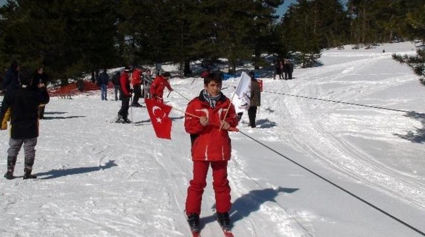 Muratdağı'nda Kayak Sezonu Kapandı, 2013-2014 Kış Sezonu İ&ccedil;in &Ccedil;alışmalar Başladı