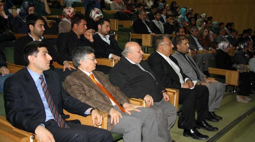 Fırat &Uuml;niversitesi'nde Kutlu Doğum Etkinliği