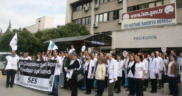 Doktorlar İzmir'de De Grevde