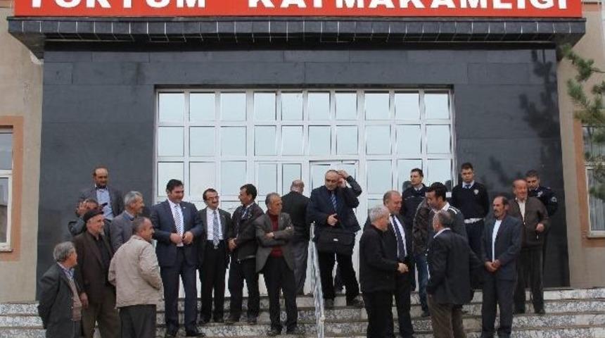 Chp'li Tekin, Erzurum&rsquo;da Hes Davasının Duruşmasını İzledi