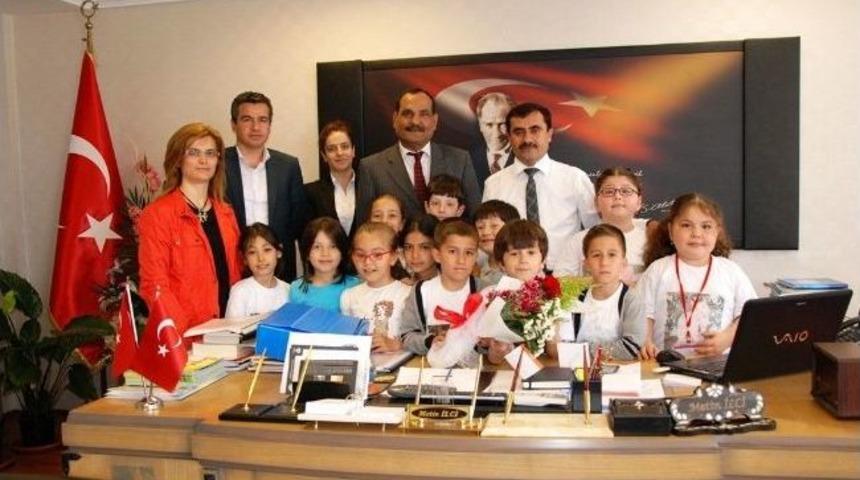 Başarı Şerif Okulu &Ouml;ğrencilerinden &Ouml;rnek Davranış