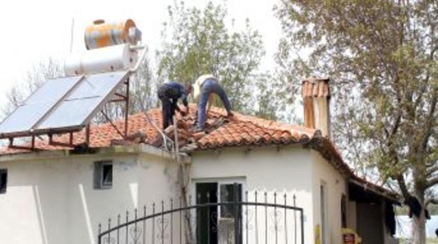 Yaptıkları Evi, G&ouml;zyaşlarıyla Yıktılar