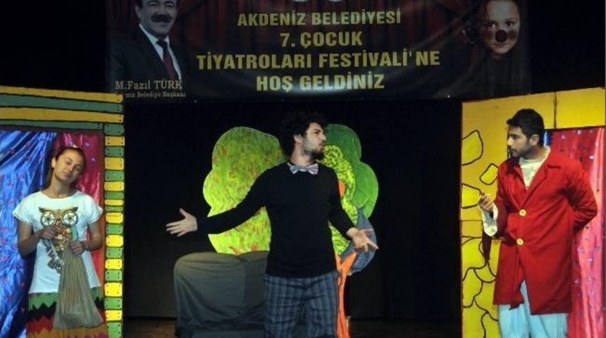 &Ccedil;ocuk Tiyatroları Festivali S&uuml;r&uuml;yor
