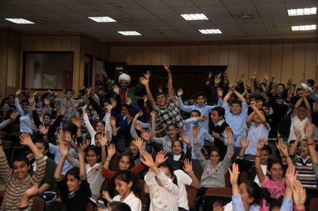 Çocuk Tiyatroları Festivali Sürüyor 1