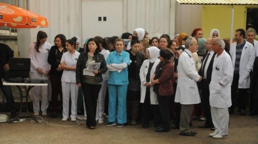 Orhangazi&rsquo;de Sağlık&ccedil;ılar Şiddeti Protesto Etti